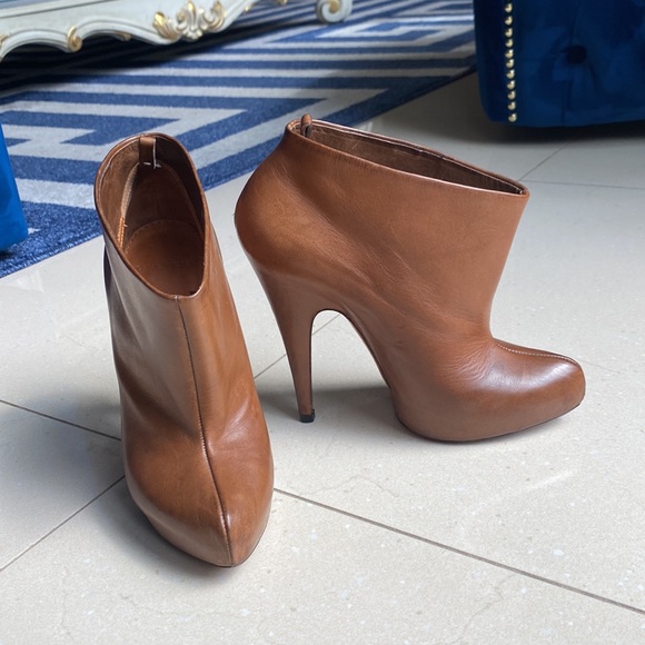 Givenchy booties, practically new!!!! - Picture 8 of 11